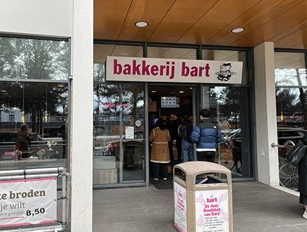 Bakker Bart Apeldoorn Stationsplein